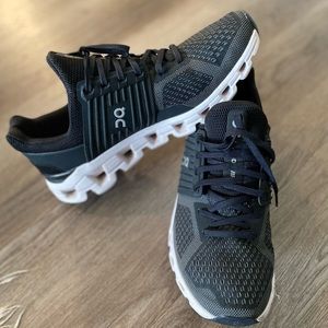On Running Size 10 VERY gently used Cloudswift Running Shoes
